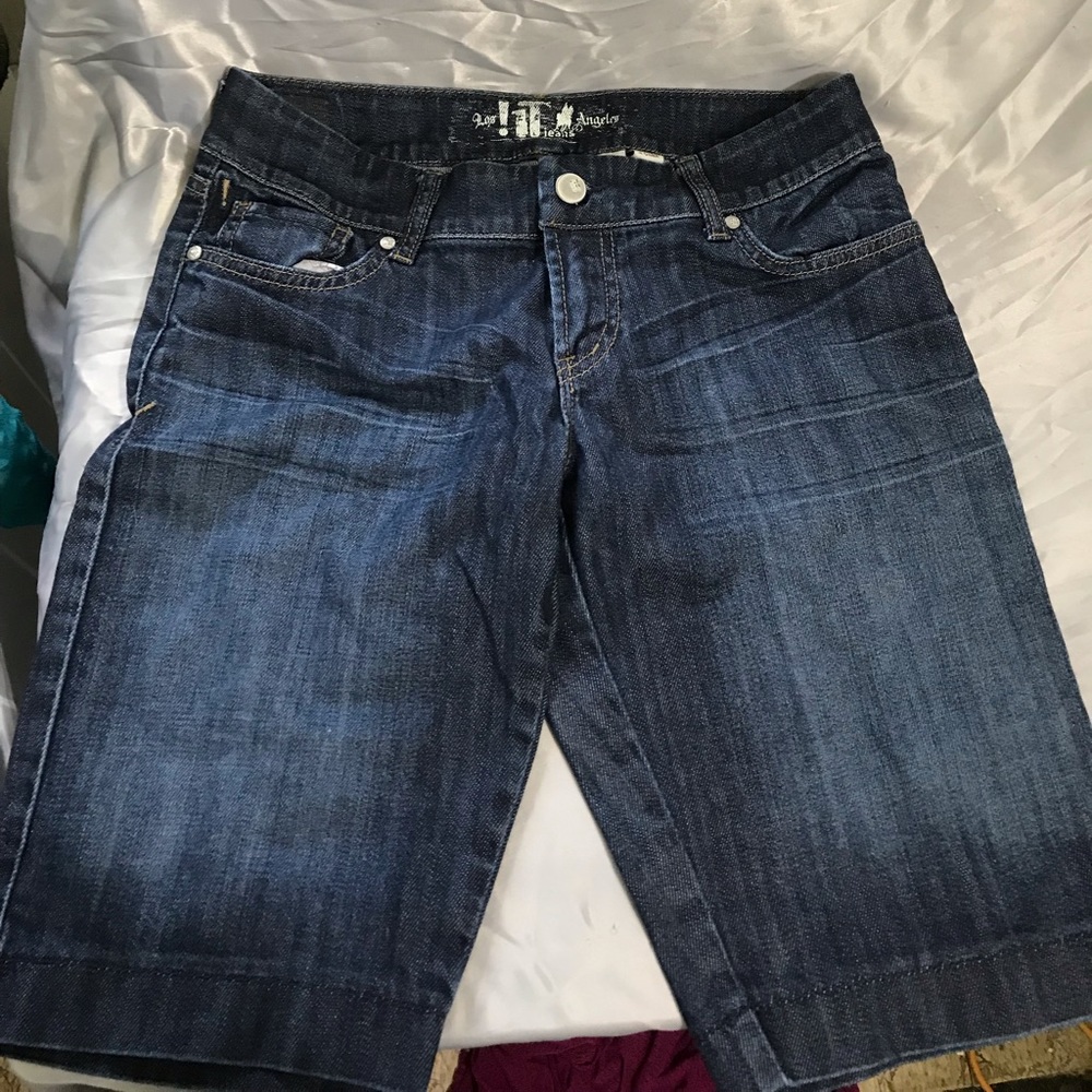 !It Jeans Knee length denim shorts